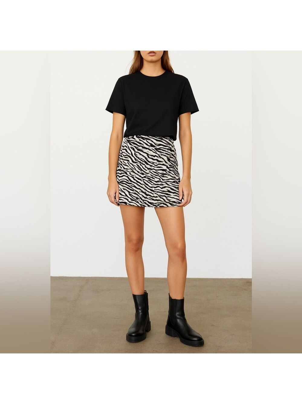 ZARA Zebra Print Satin Mini Skirt Black White Size Small